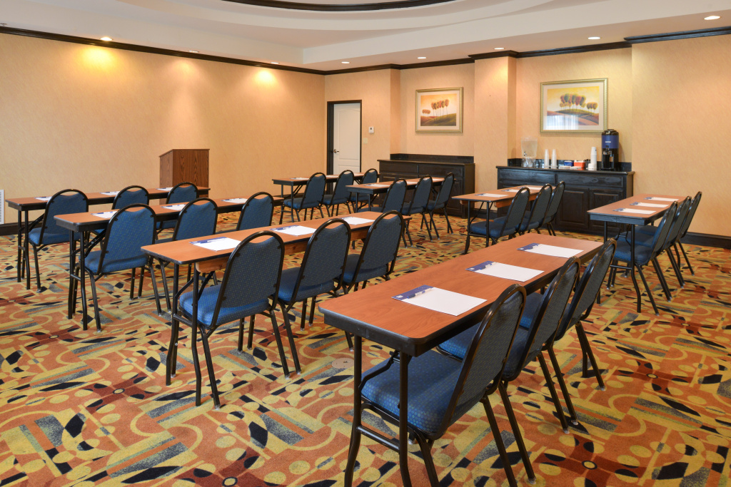 Holiday Inn Express & Suites Royse City - Rockwall by IHG