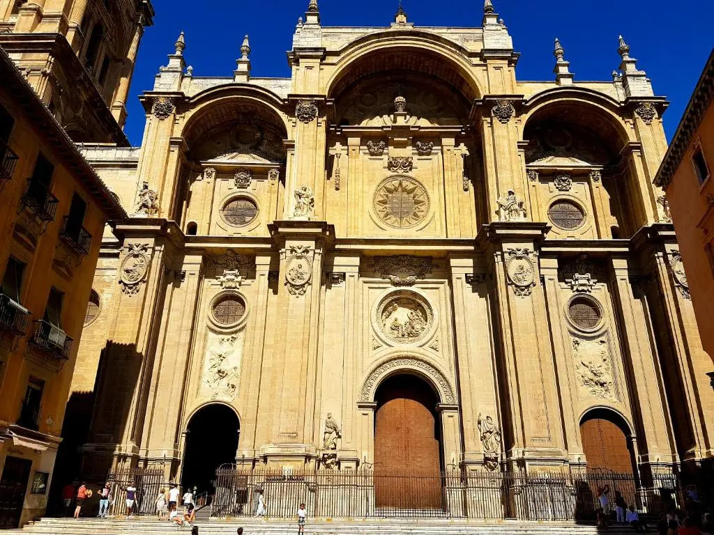 ALHAMBRA.MESONES 4