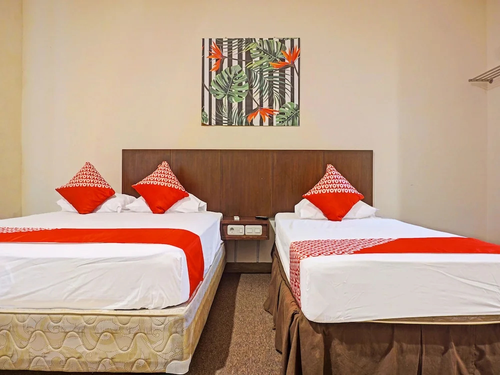 Collection O 91414 Hotel Marina Beach