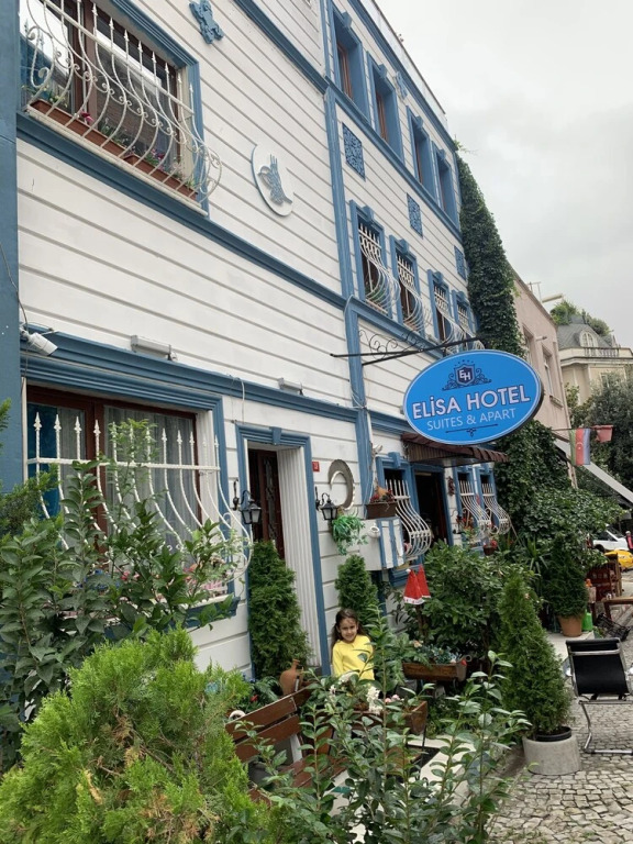 elisa hotel