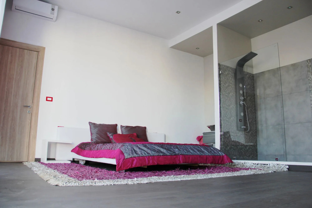 Limo's House