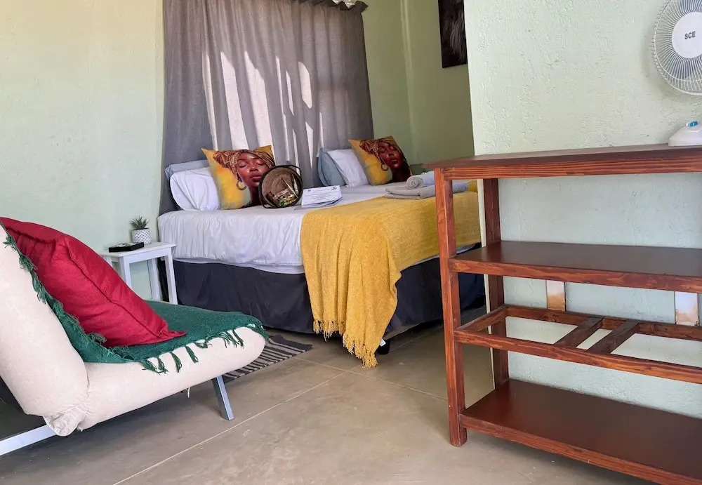 Green Elephant Cottages Uis