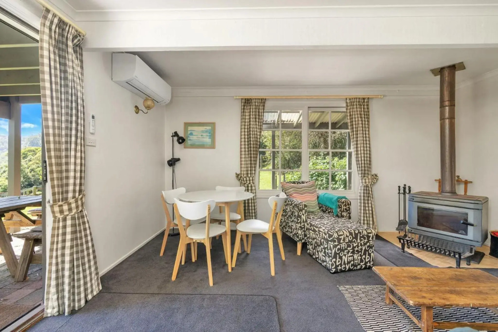 Alcheringa Cottage Amazing Location with views