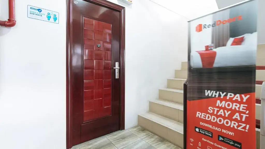RedDoorz near Veterans Memorial Medical Center