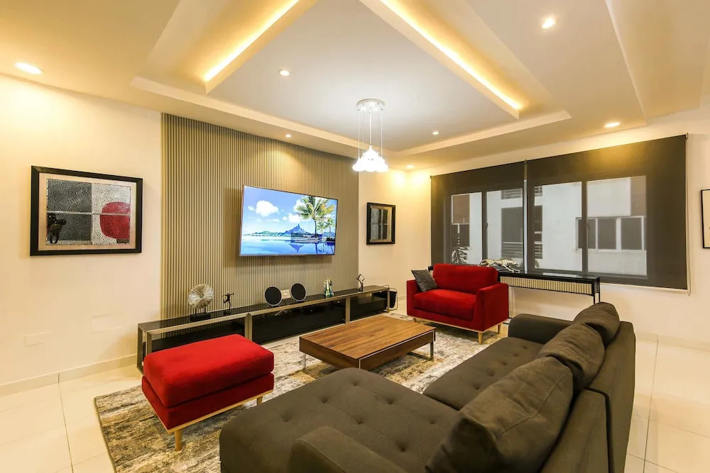 George Residence Osapa