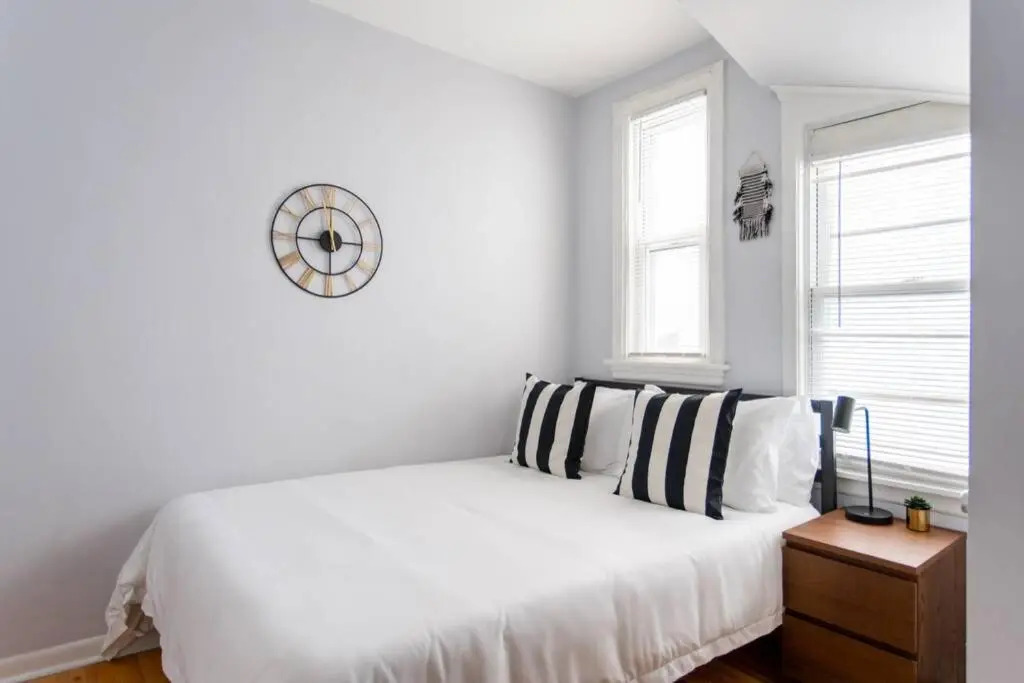 Hip and Trendy 2BR Apartment in Logan Square!