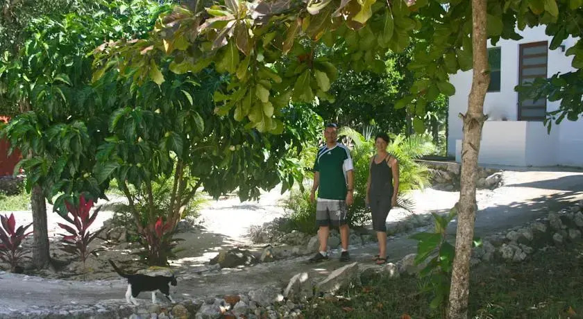 CAMP AKUMAL - Hosted Family Bungalows