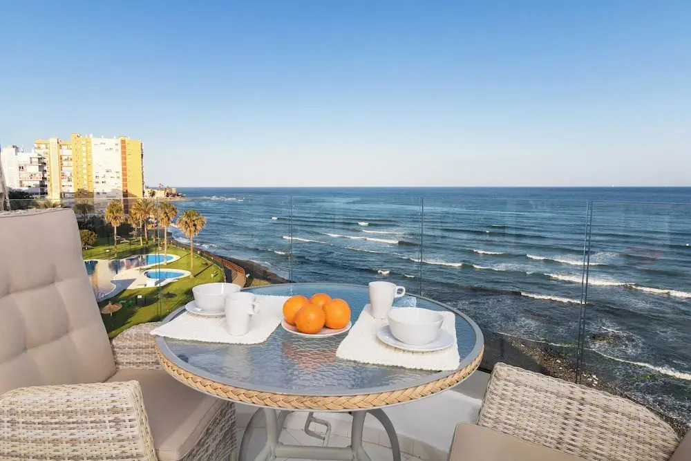 1 Line Beachfront Apartment With Stunning sea View