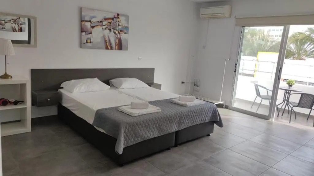 Nissi avenue studio