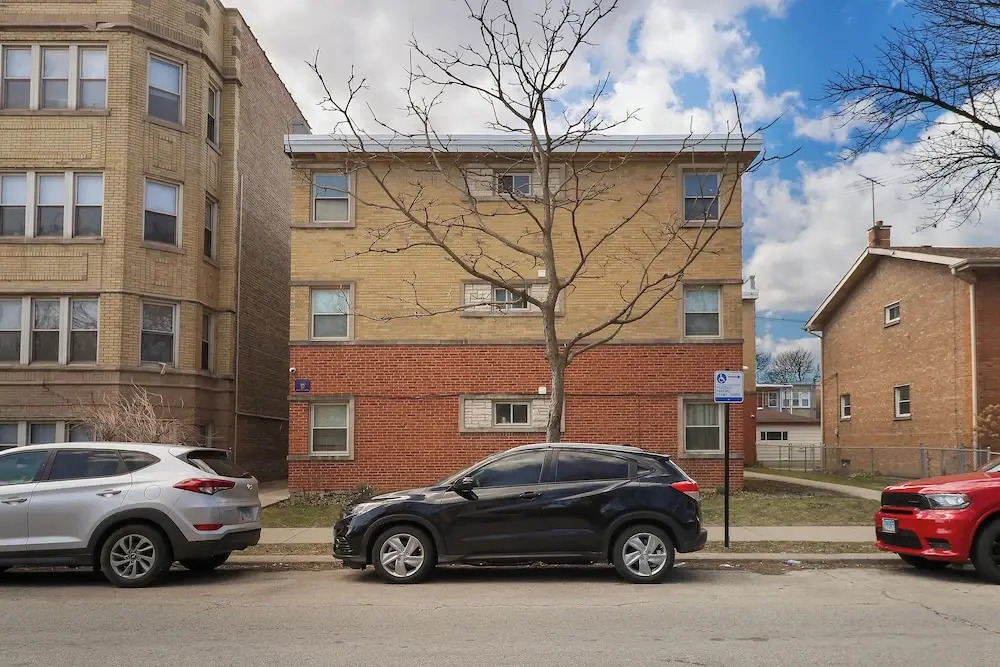 Cozy 2BR Apt Near Parks - Kimball A2