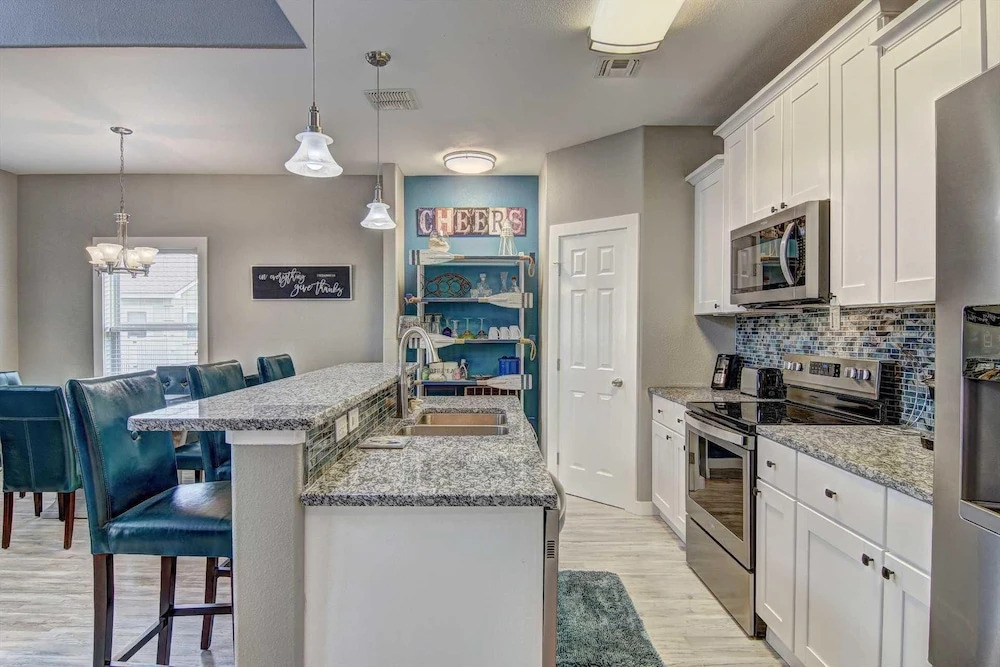 Safe Harbor - 3 Br Townhouse