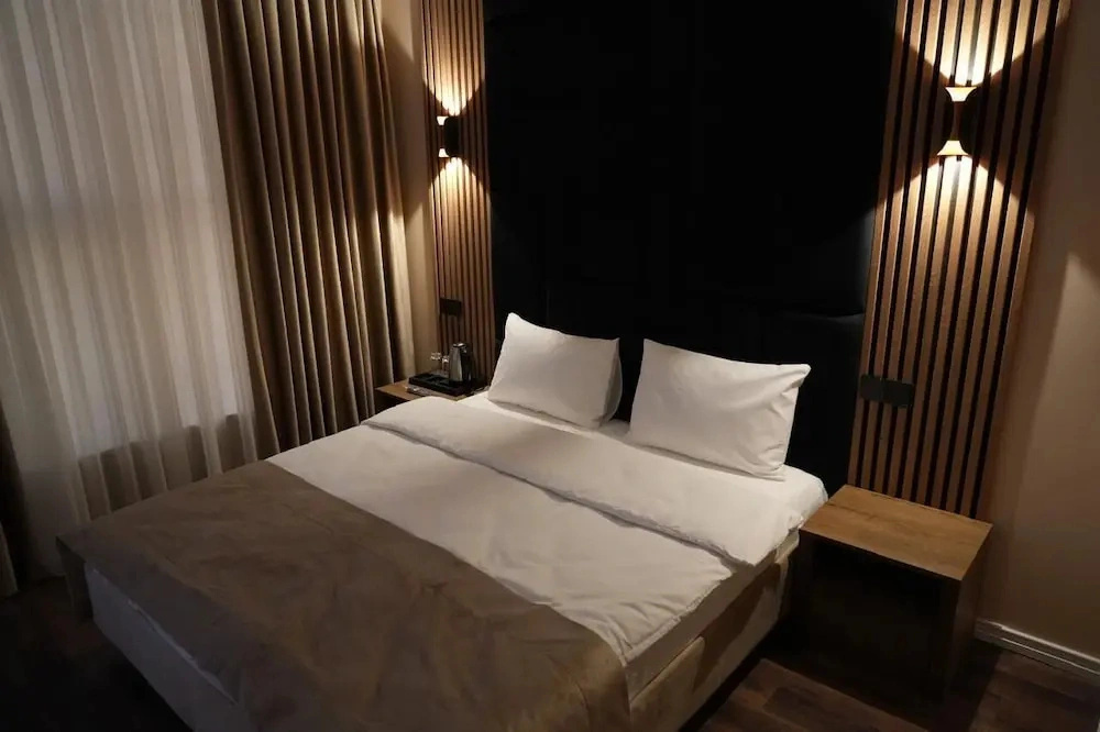 Urban Majesty Hotel