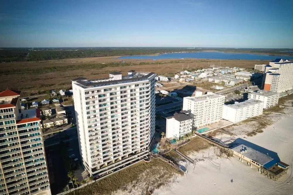 Penthouse with panoramic view of Gulf Shores