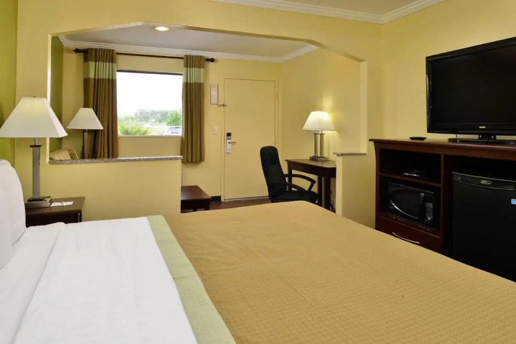 Western Inn Suites