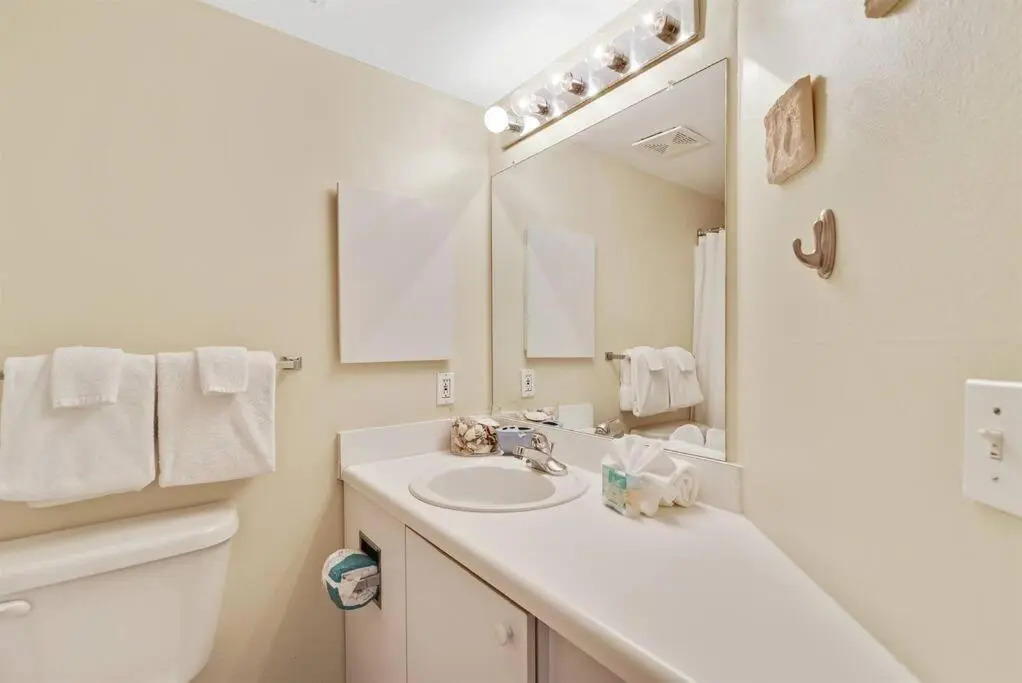 Summer Breeze #25 - Modest Beachfront with views of the Pass! Great Location!
