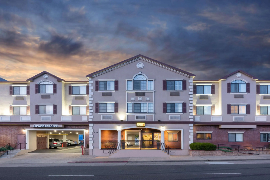 Hotel Skye SFO