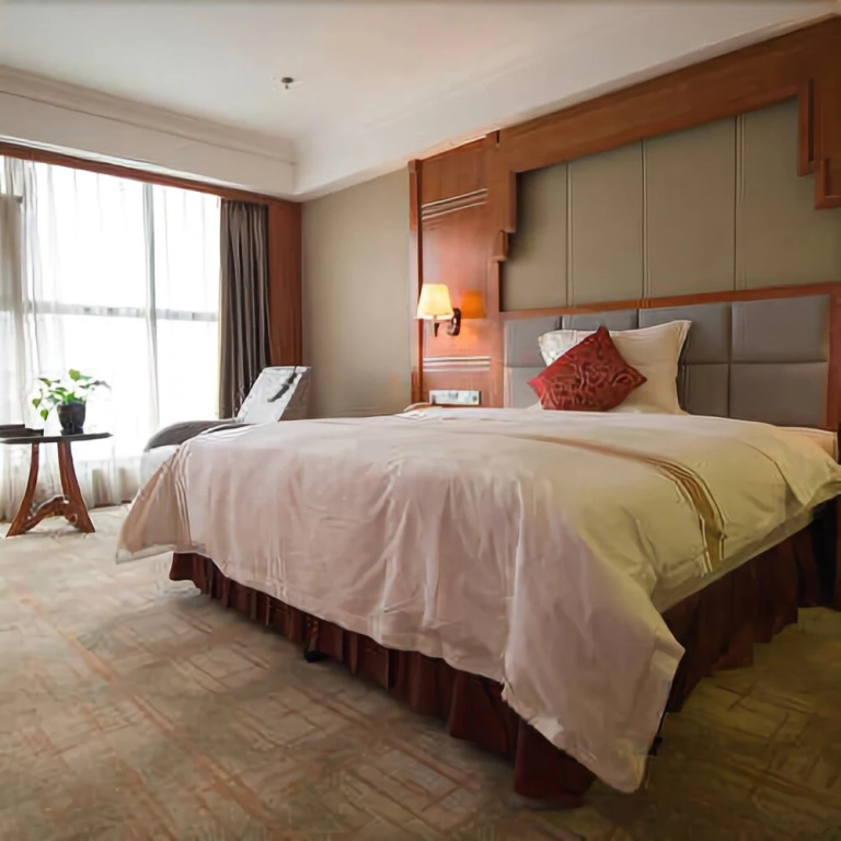 Houde Nanquanshan Hotel