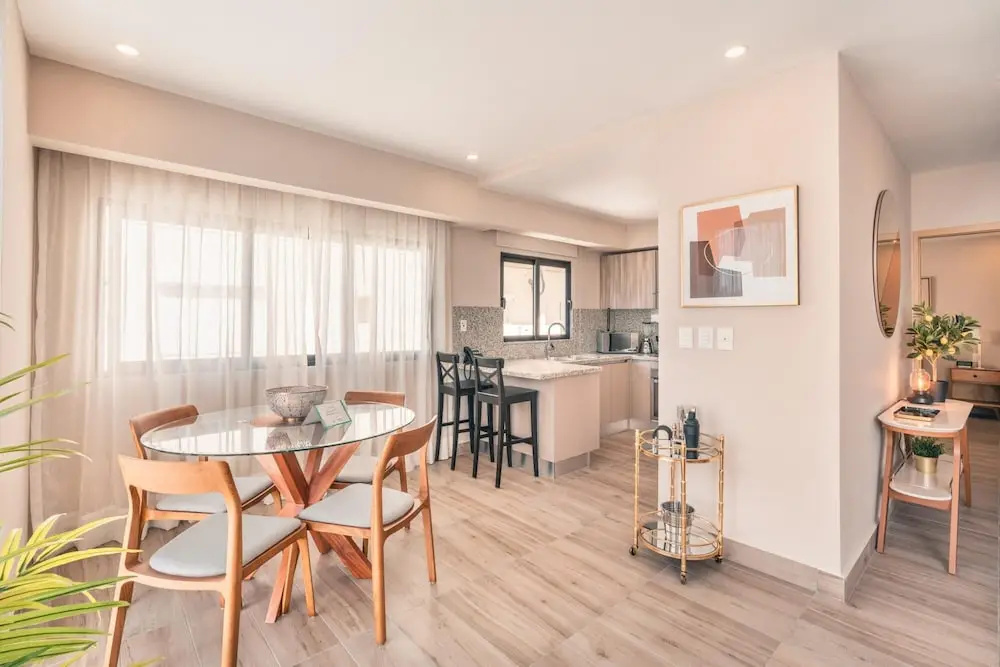 Regatta Living II With Breakfast Included - 901
