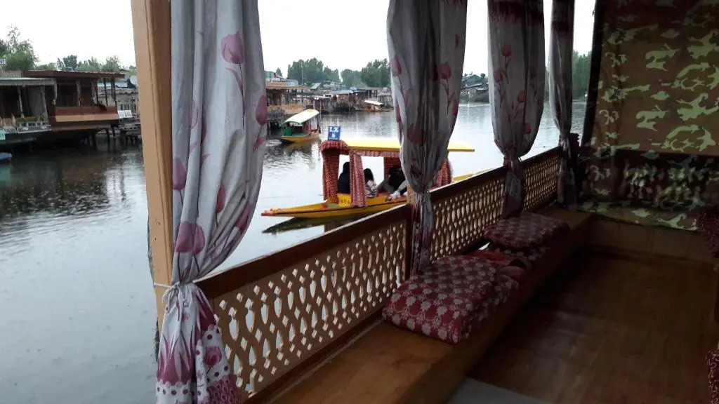 Houseboat Pride of India