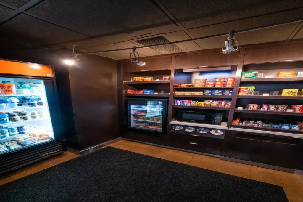 Spark by Hilton Bettendorf Quad Cities