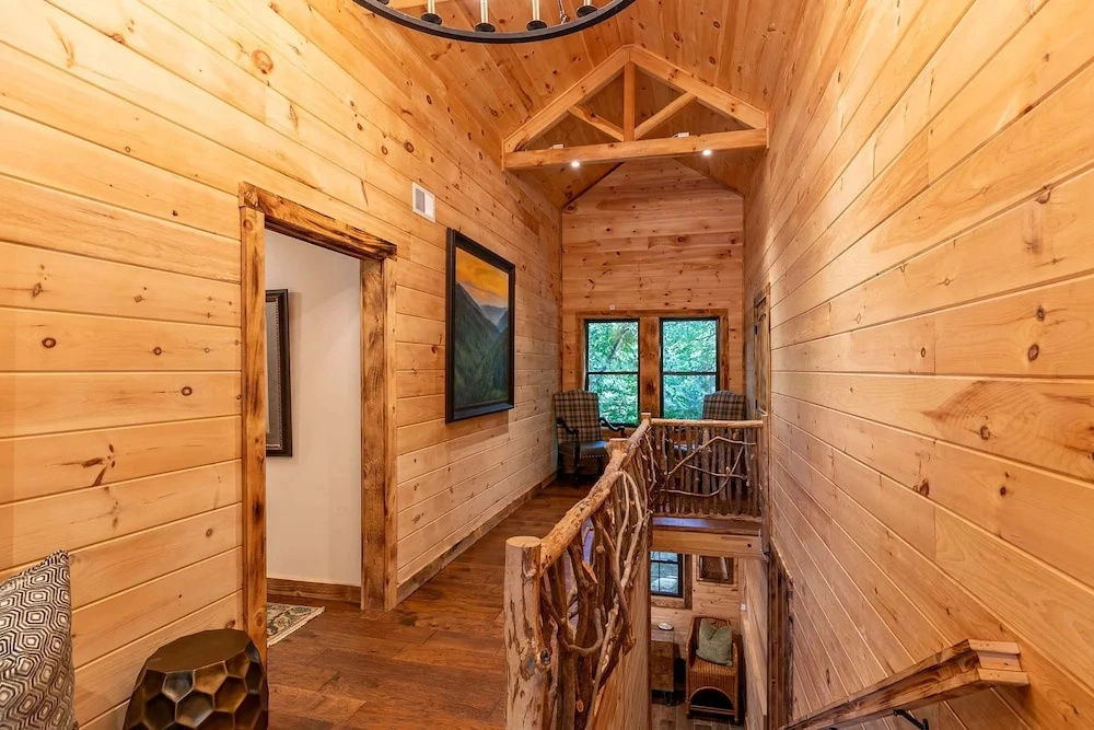 Moosey Creek Lodge