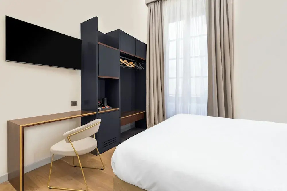 Hotel Adamas