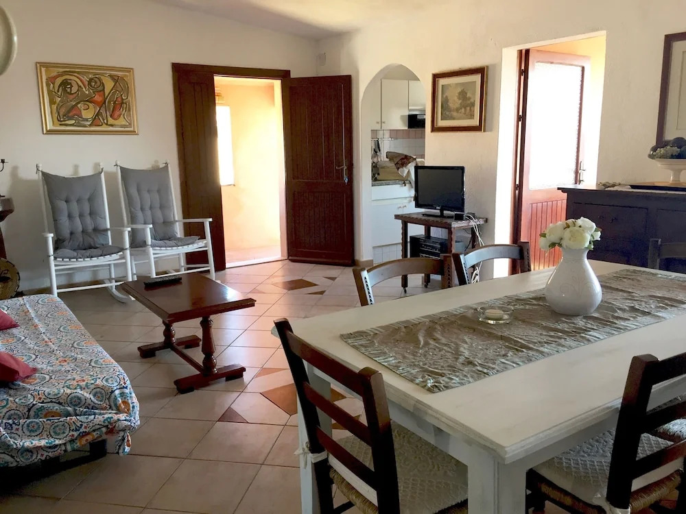 Rose Apartment III