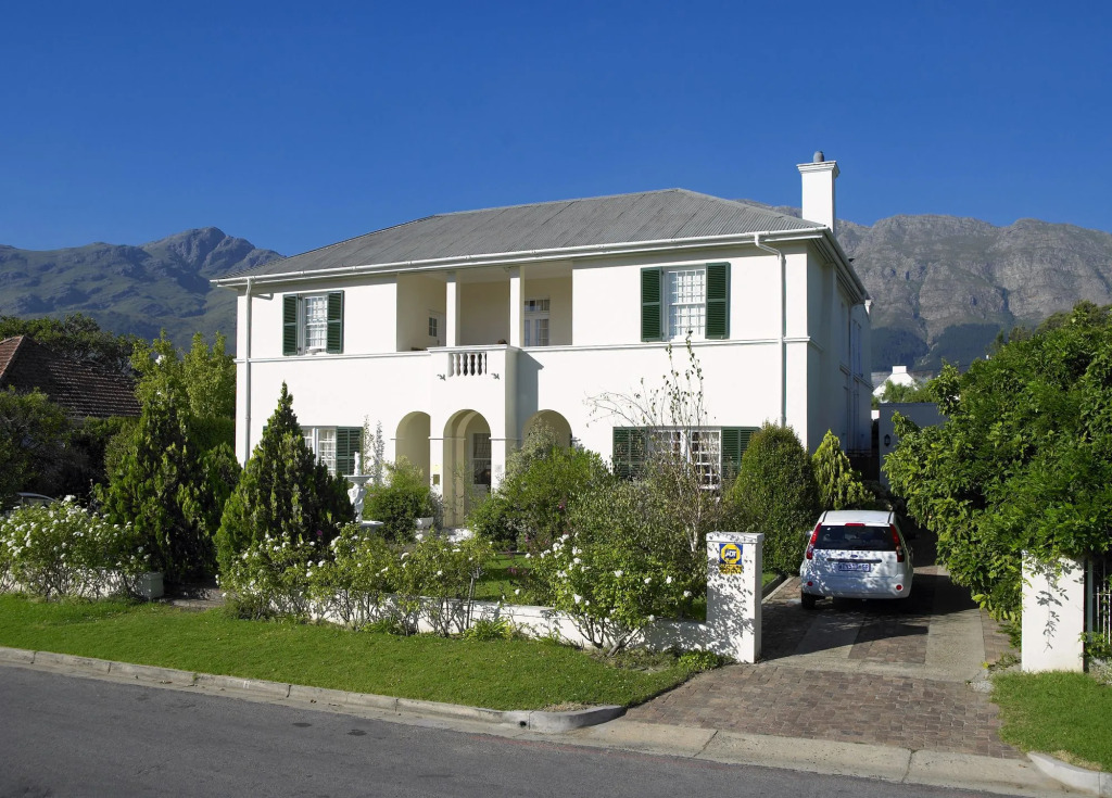 La Fontaine Boutique Hotel by The Oyster Collection