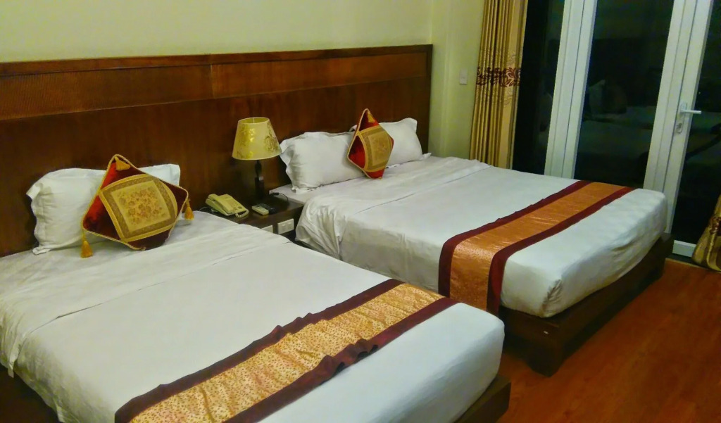 Shine Hue Hotel 2