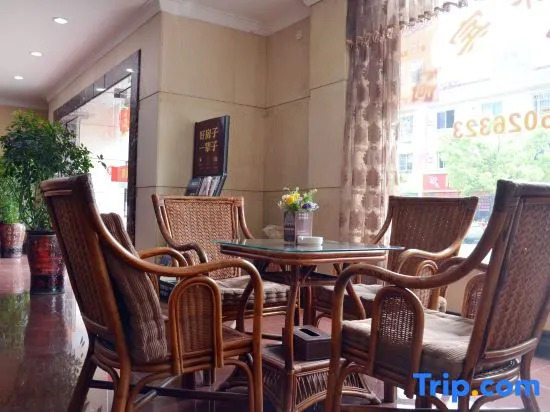 Jinqiao Hotel