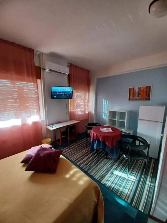 Siris Hotel