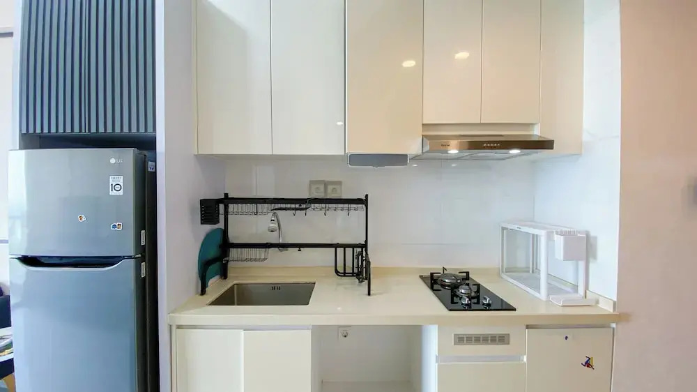 Relaxing And Strategic 2Br At Sky House Bsd Apartment