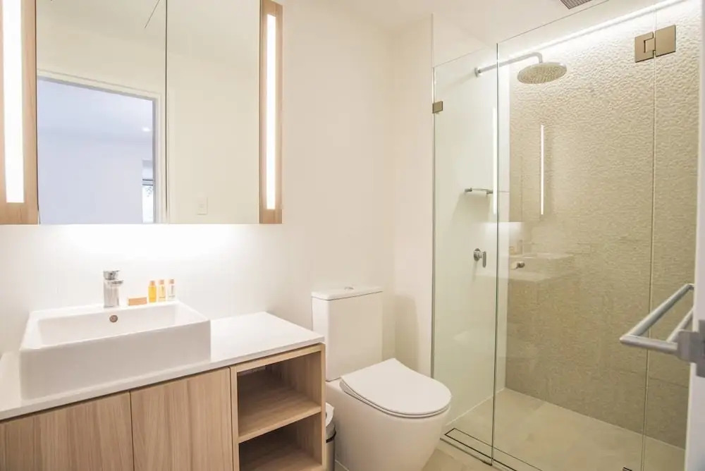 Oud Wood Apartment