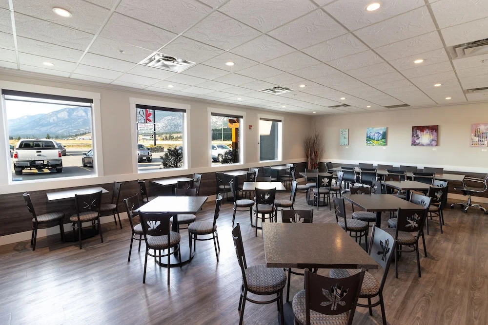 Super 8 Invermere