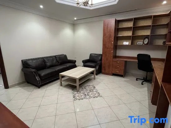 Saudi Chinese home