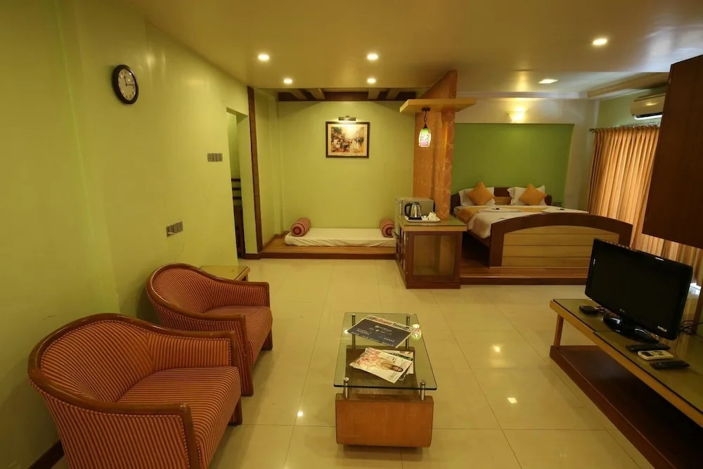 Hotel Kohinoor Square