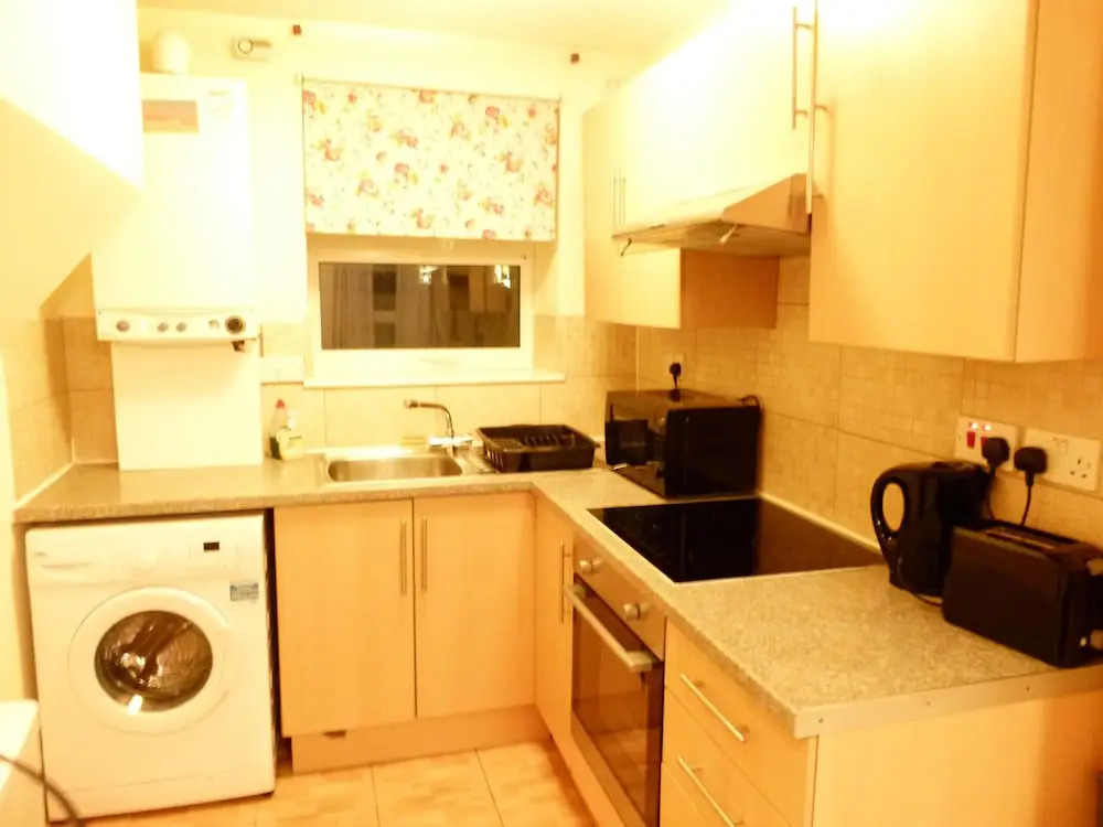 SS Property Hub - Canary Wharf Family Apartment