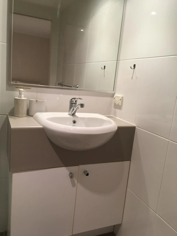 Merivale stay in South Brisbane two beds two baths one parking