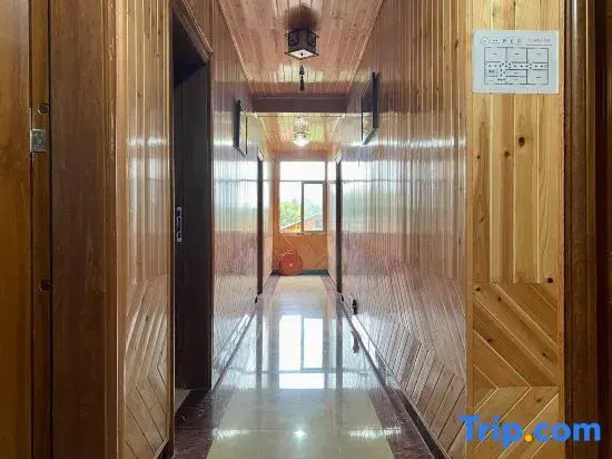 Zhaoxing Dongzhai Lv'anju Inn