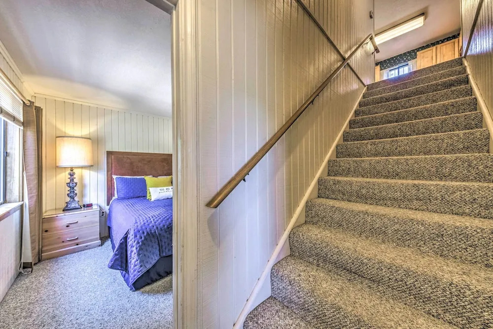 Relaxing Ruidoso Getaway w/ Spacious Deck!