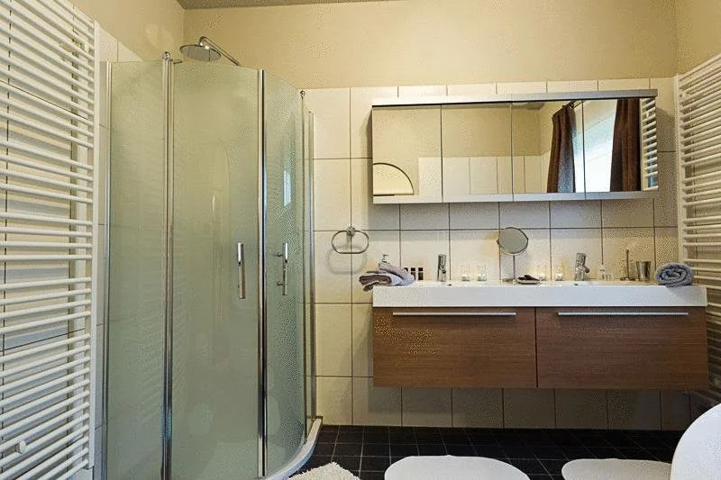 B&B Azadro