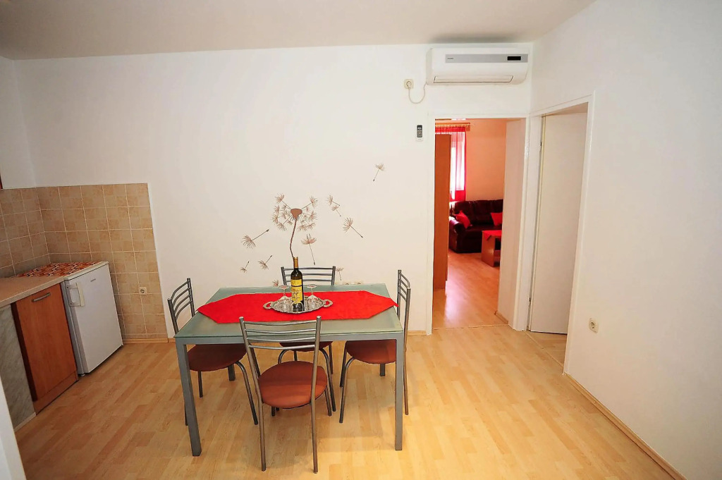 Apartment Mile