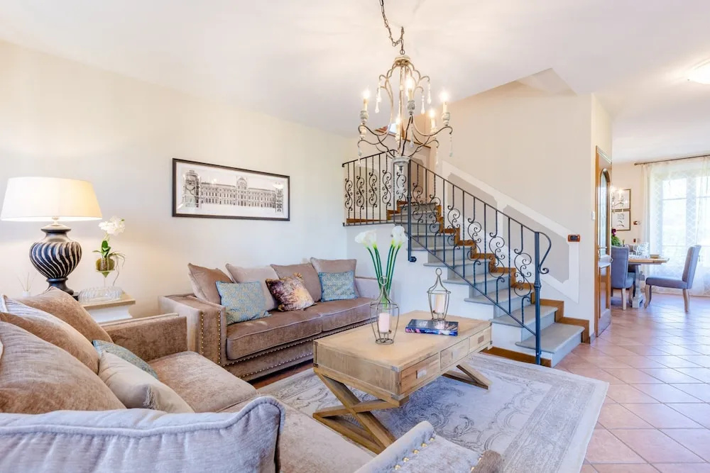 Country Home in Lucca near Tuscan Wineries