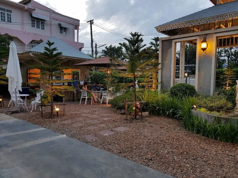 Toobs Hostel - Adults Only