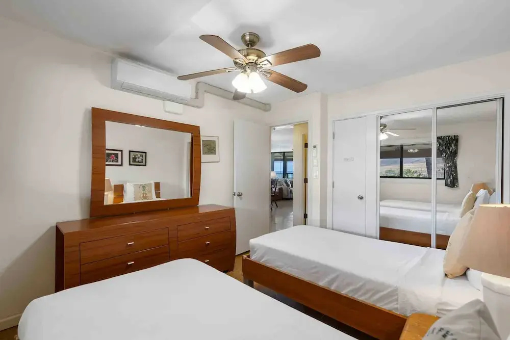 Lauloa 410 - Top Floor, Oceanfront Lanai, Molokini & Halaeakala Views, Split A/C