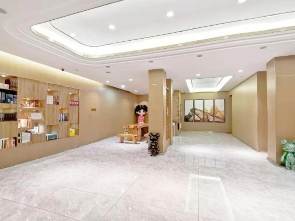 City Holiday Hotel