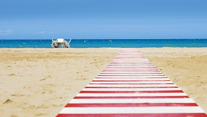 Hotel Trevi Riccione, in centro sul mare con cucina