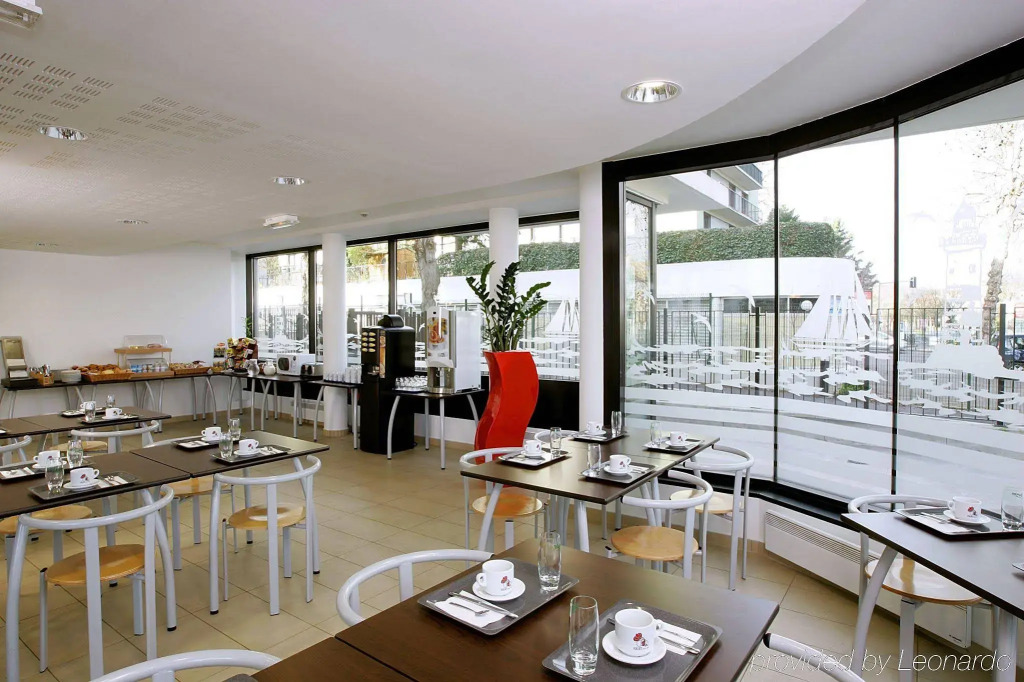 Comfort Suites Port-Marly Paris Ouest