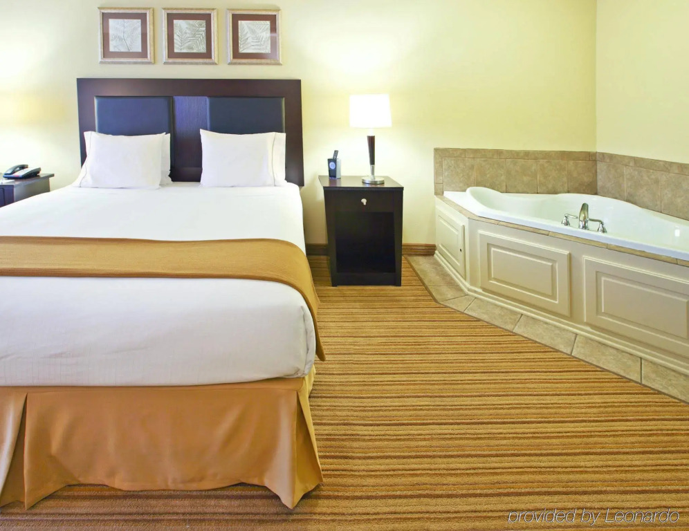 Holiday Inn Express & Suites - Shreveport - Downtown by IHG