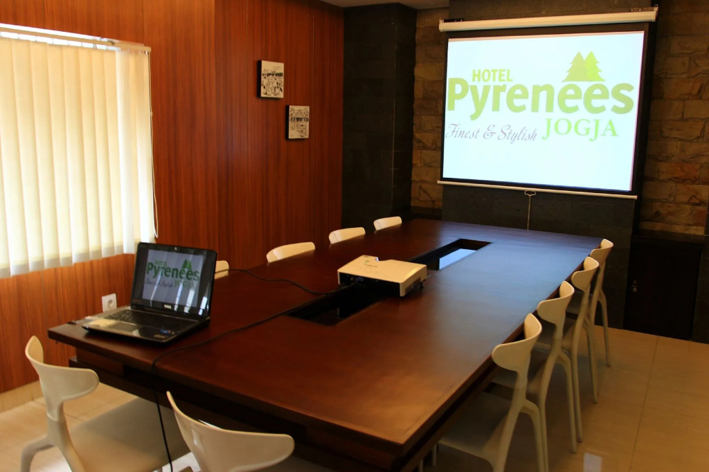 Pyrenees Jogja Hotel